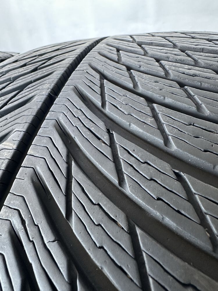245/40/19 Michelin dot23 4броя