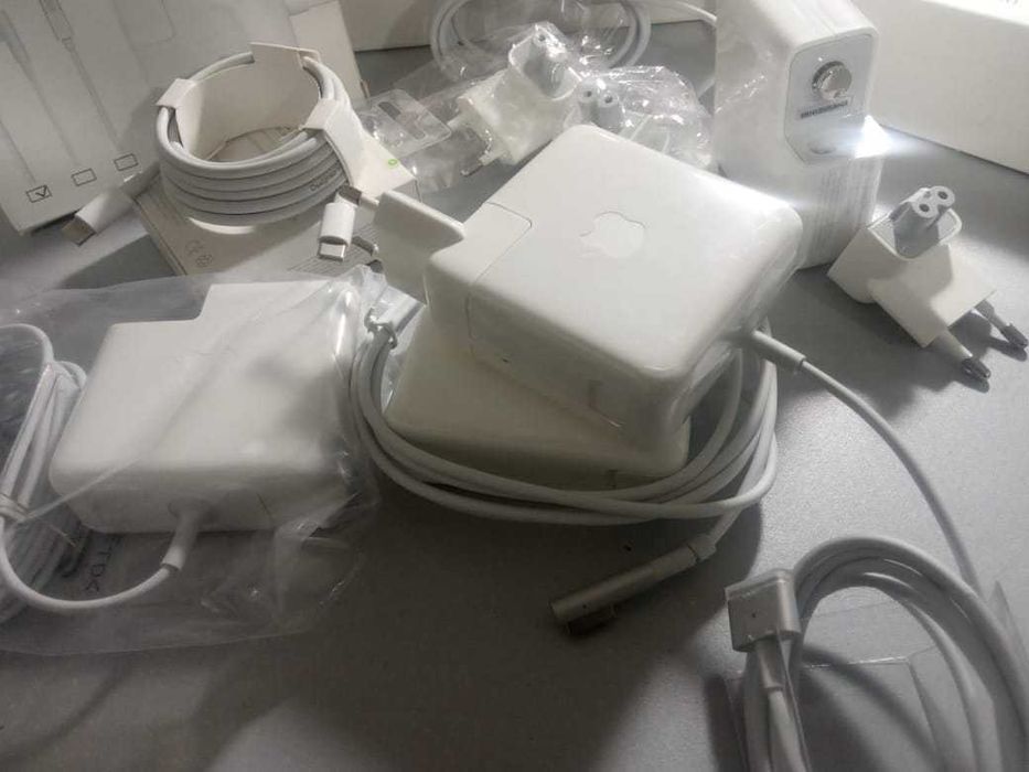 зарядка на макбук, зарядка блок питания для MacBook разные зарядки