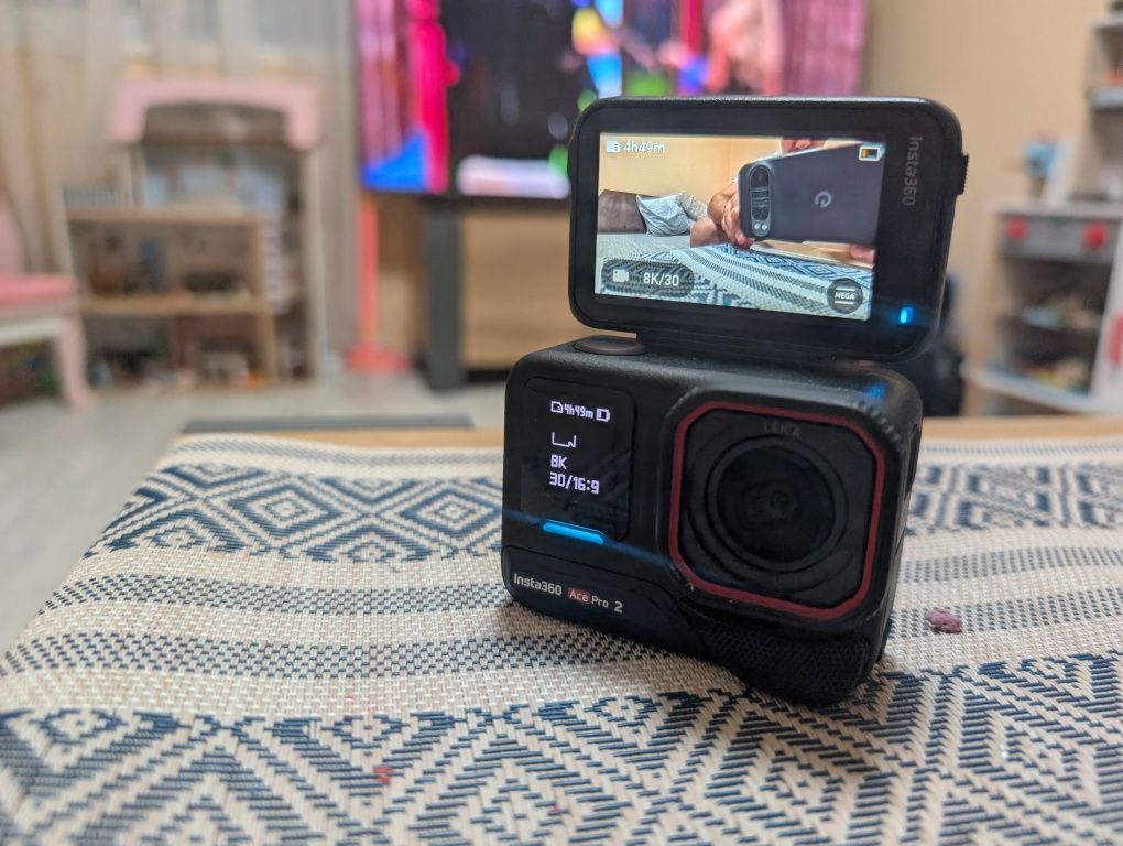 Камера Insta 360 AcePro 2