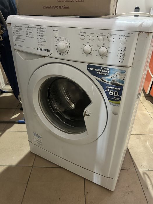 Стиральная машинка 6 кг “ indezit” в рабочем состоянии