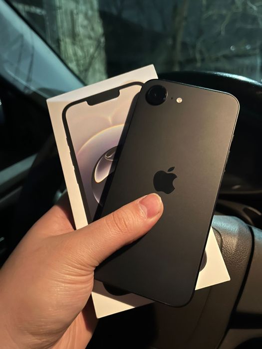 Айфон 16е apple 16е