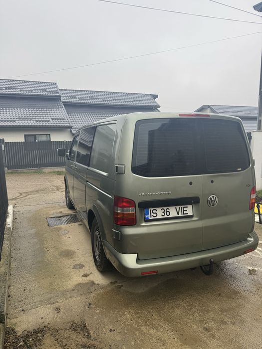 Volkswagen T5 2006 5+1 locuri 2.5