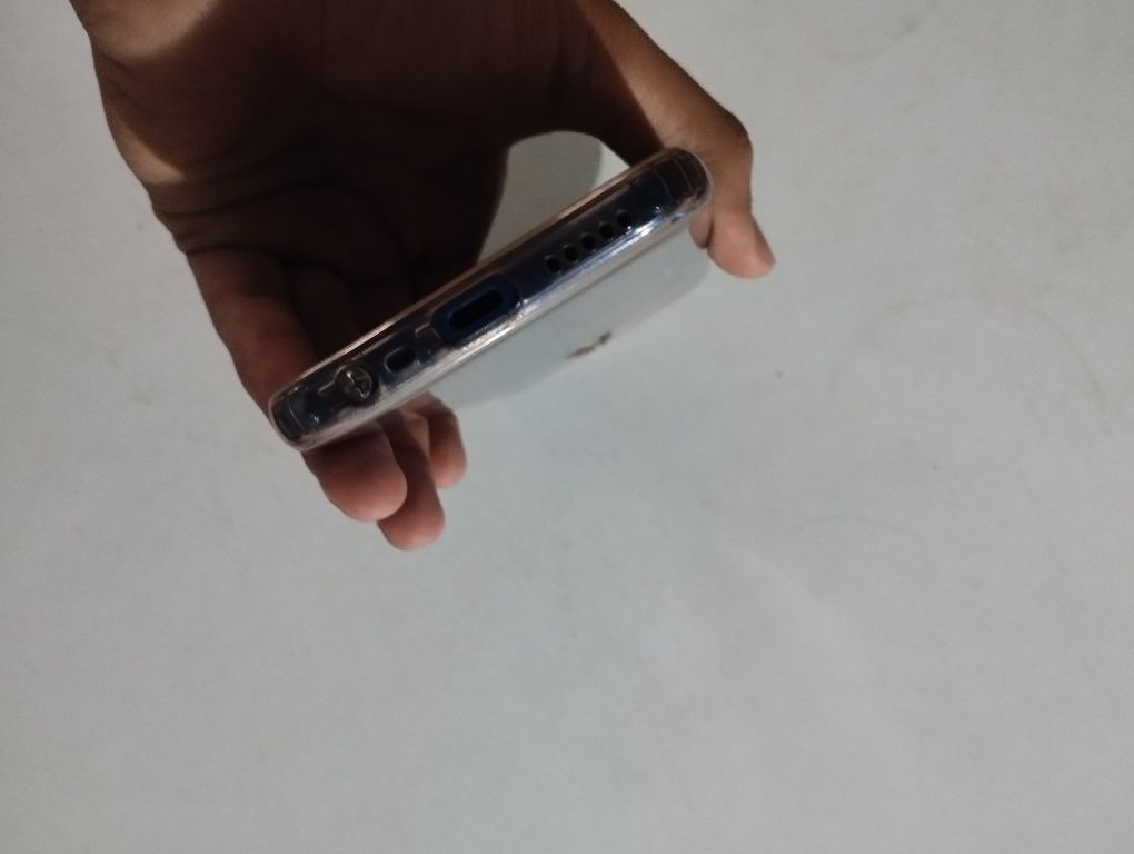 Redmi 8 64gb xorira 6gb ram