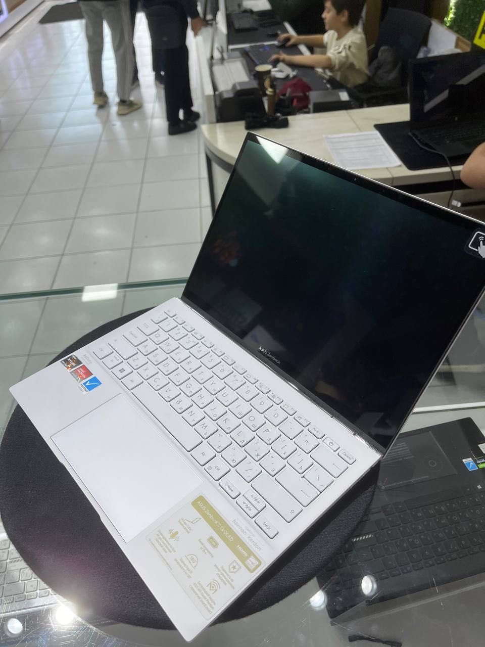 Yengil va Kamfort! ASUS ZENBOOK S 13