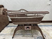Колибел, электронный, флешка ўқийди, ўзи тебранади. 100$