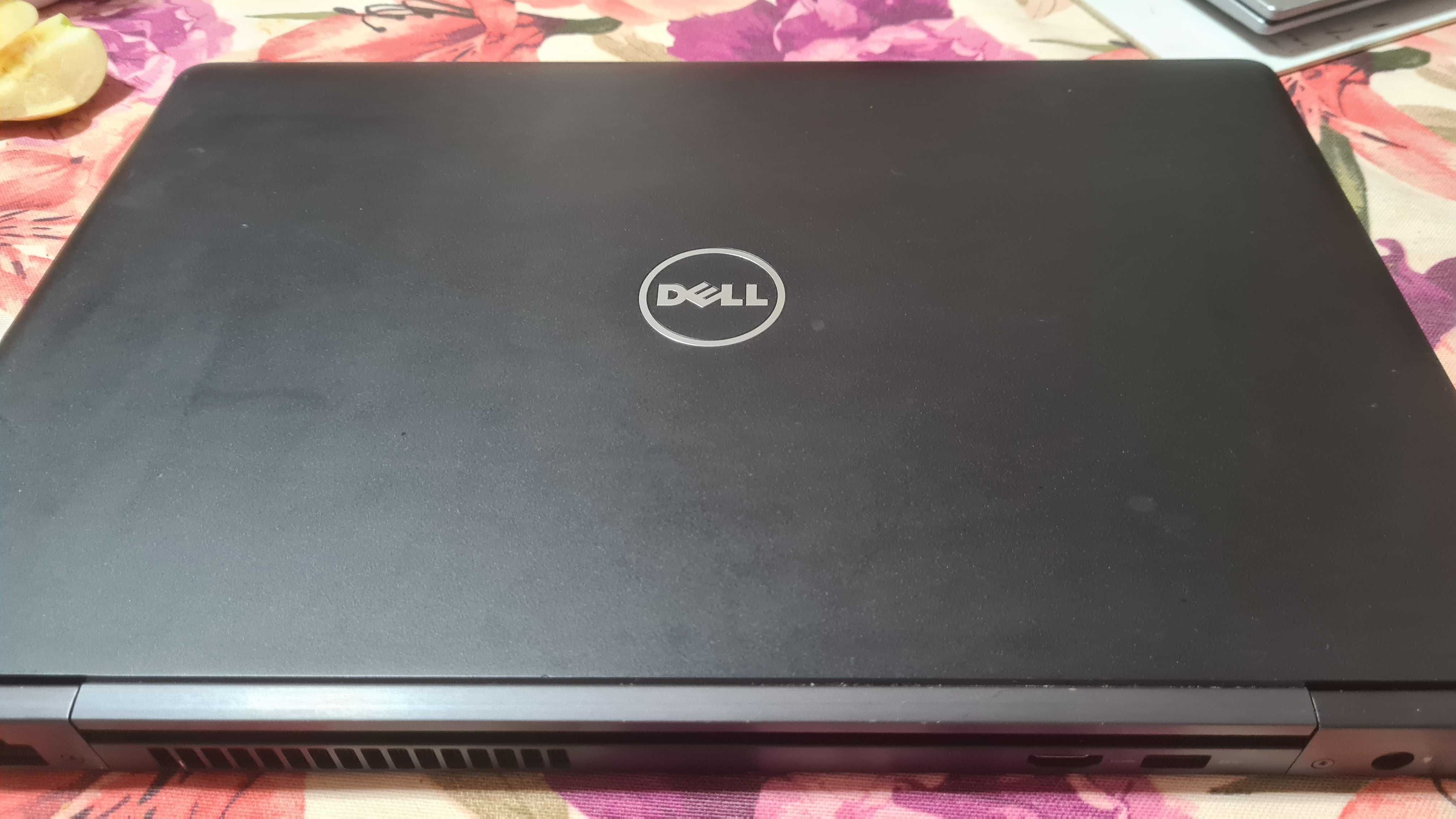 лаптоп DELL latitude 5580 цена 220лв