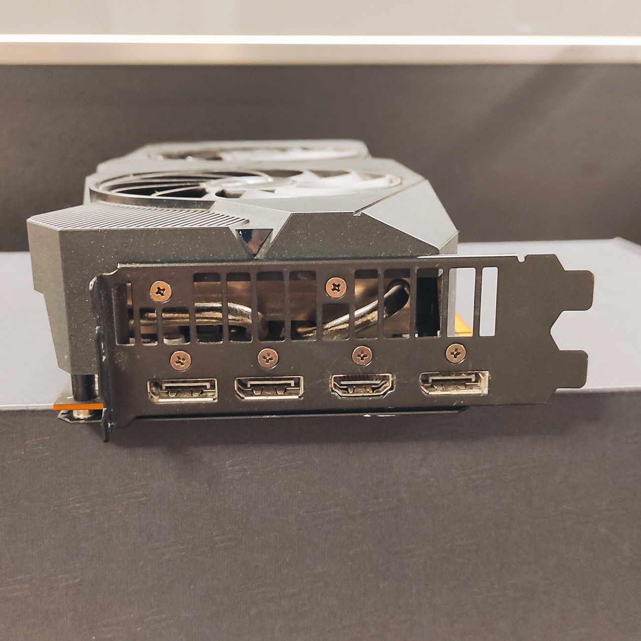 Видеокарта ASUS Dual Radeon RX 5700 XT EVO OC edition 8G