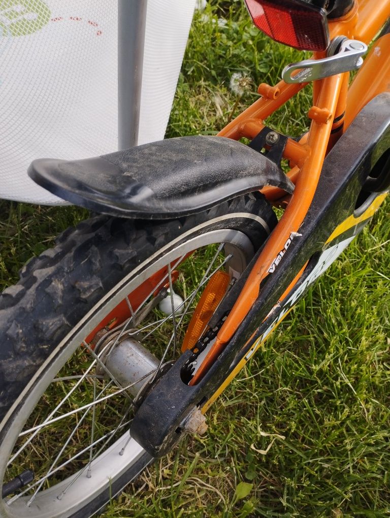 Vând bicicleta pentru copii.