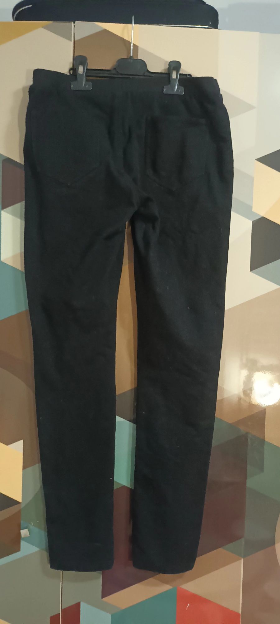 Vând pantaloni de dama Boutique