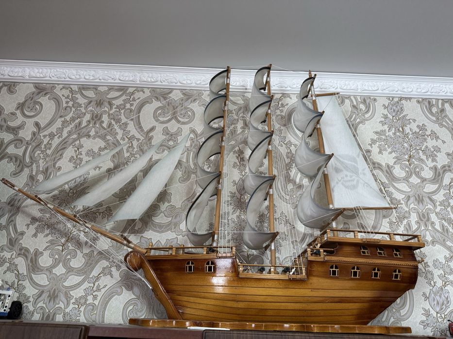 Продам кораблик .