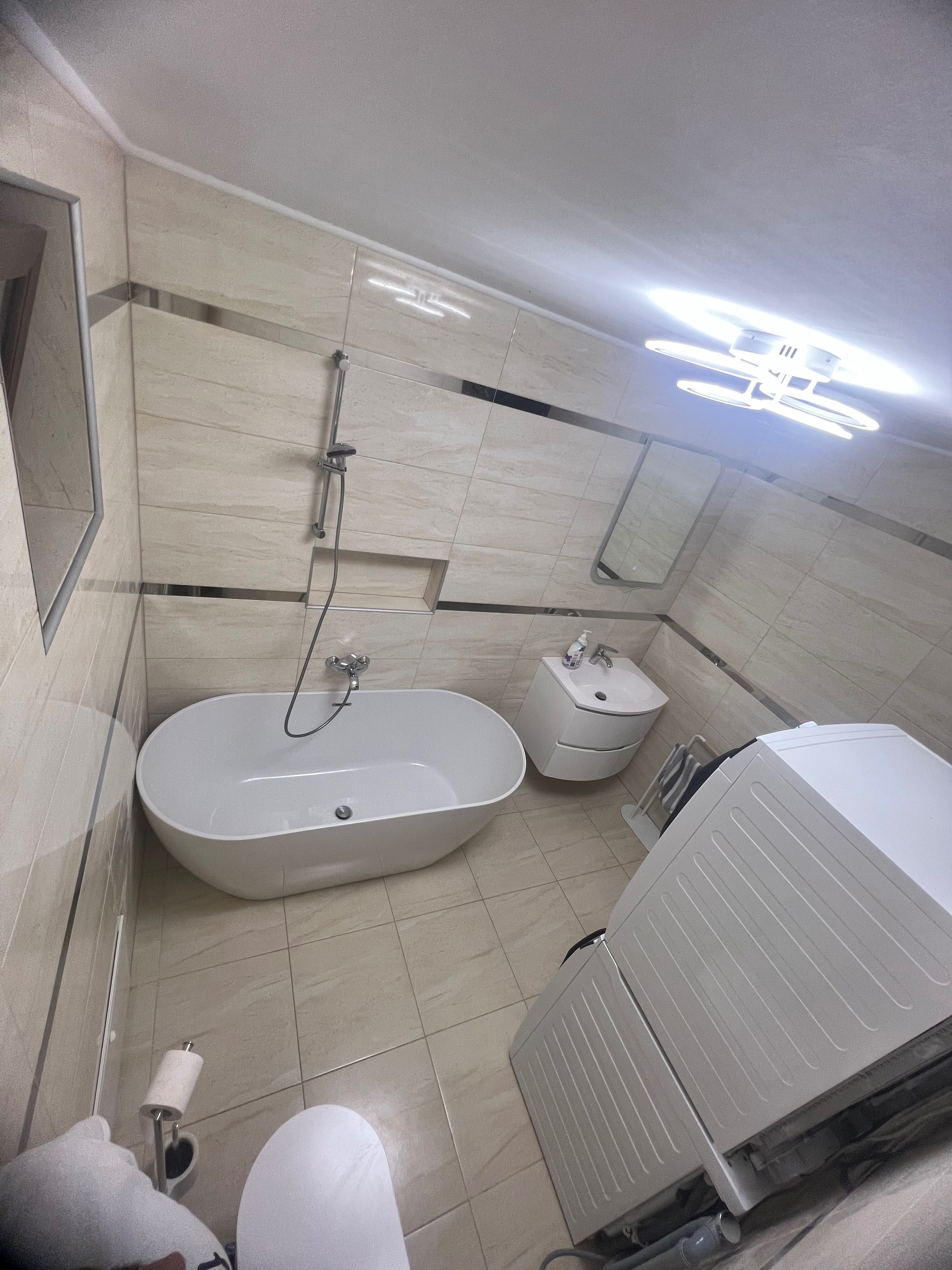 Casă modernă cu panouri fotovoltaice – de închiriat în Santandrei