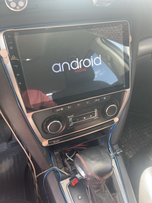 Taxi-Шкода Октавиа 2012 година.Автомат ДСЖ 1.6 TDI 105 конско сили