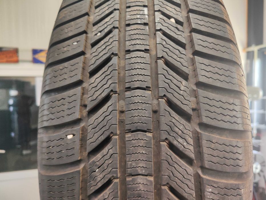 2бр. зимни гуми 235/65/17 Continental