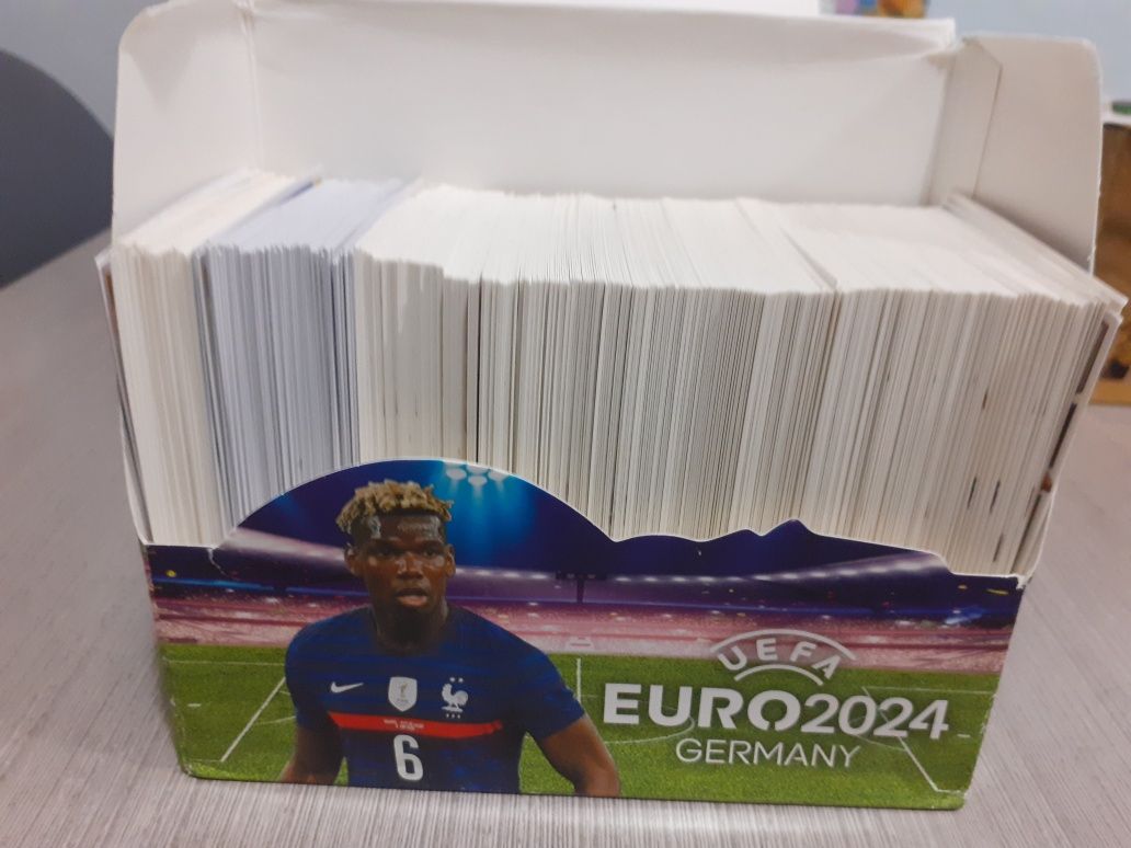 Set 400 cartonase Euro 2024+1 cutie cartonase World Fotbal Stars+bonus