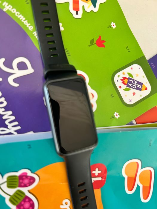 Продам huawei watch