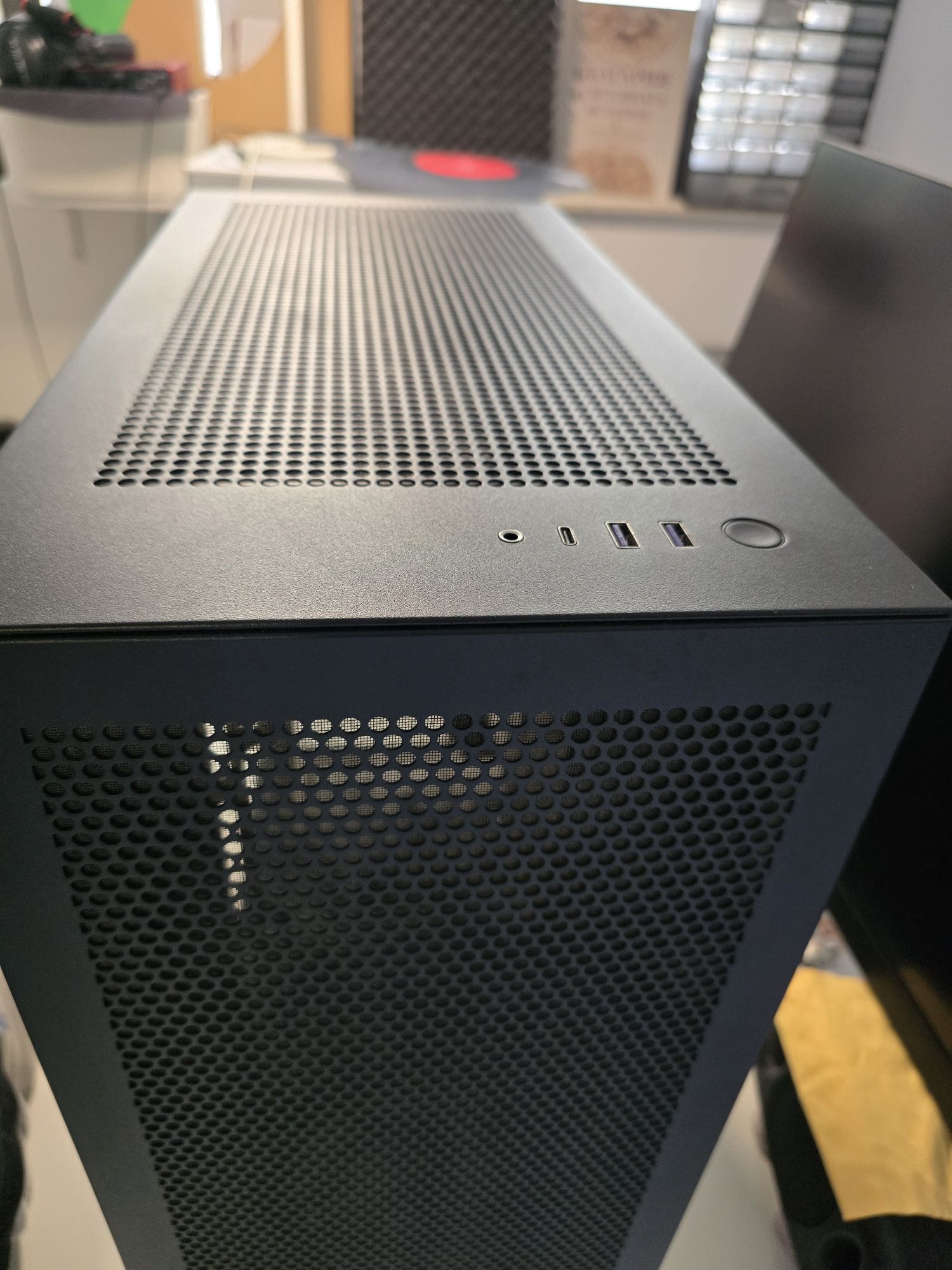 NZXT h7 FLOW компютерна кутия