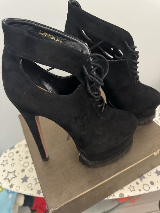 Продается женская обувь Alasia Paris раз -37