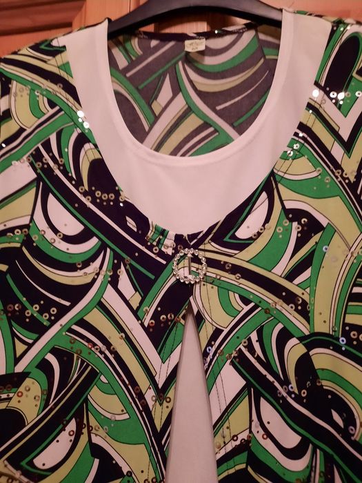 Bluza cu paiete mici și aspect dublu mărimea M