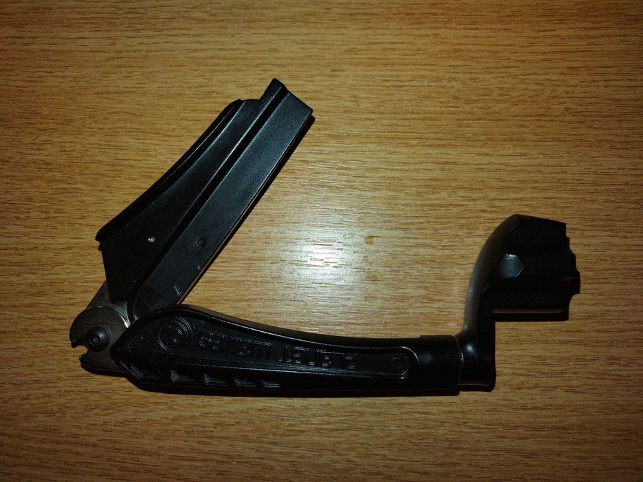 D'Addario Peg Winder (Cleste taiat corzi si unealta rotit cheite)