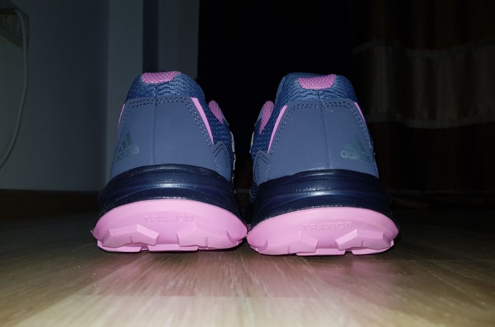 Adidasi Adidas marimea 40 nike force boost