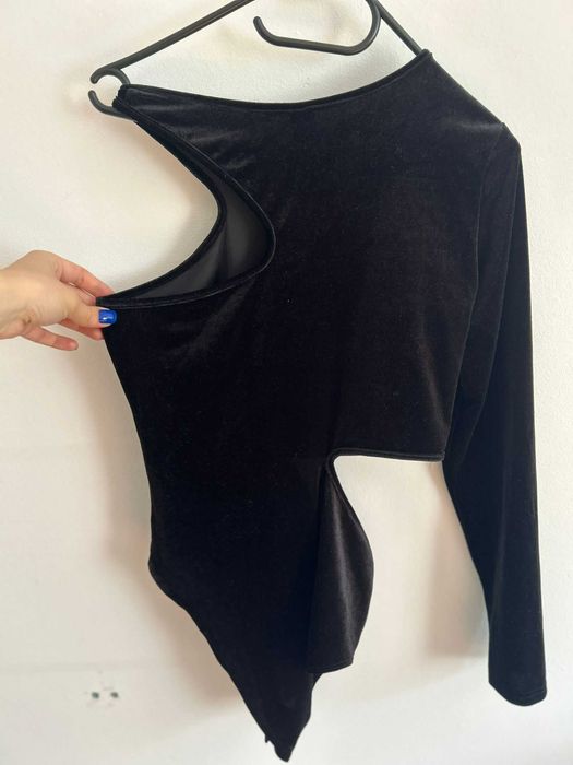 Top dama negru catifea decupat