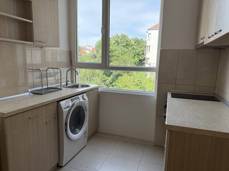 Дава се под наем Двустаен апартамент в София, Център - 75 кв.м за 700 € - Снимка #5