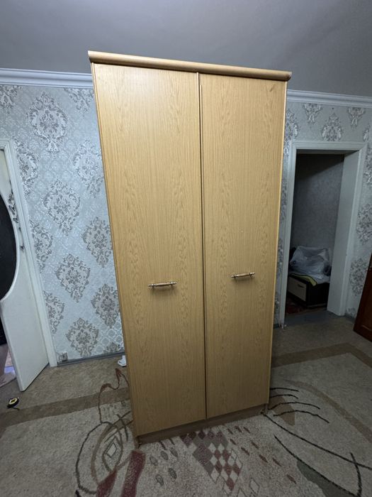 Срочно продается шкаф