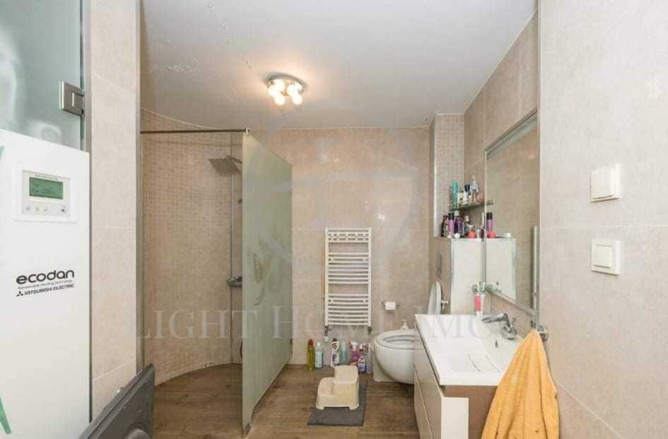 Продава се Тристаен апартамент в Пловдив, Остромила - 168 кв.м за 1399 €/кв.м - Снимка #7