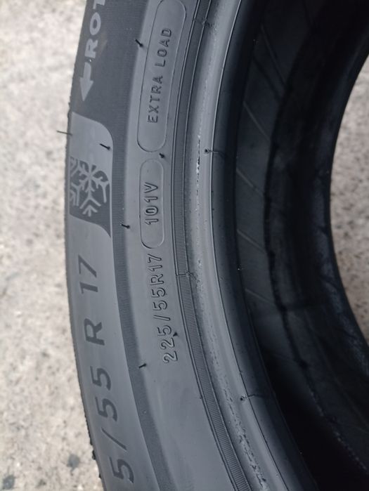4 anvelope de iarna Michelin 2 noi 2 ca si noi 225/55 R17 dot 2822