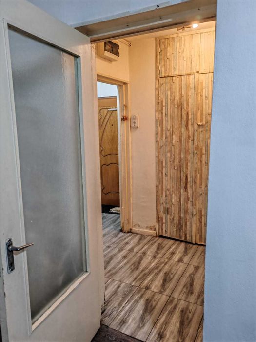 Inchiriez Garsoniera  Decomandata-Ploiesti Republicii Caraiman-LIBERA