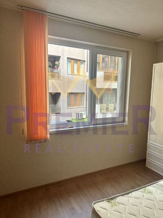 Дава се под наем Тристаен апартамент в Варна, Цветен квартал - 75 кв.м за 612 € - Снимка #6