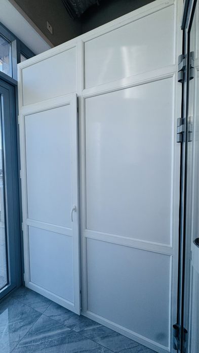 пластиковые двери