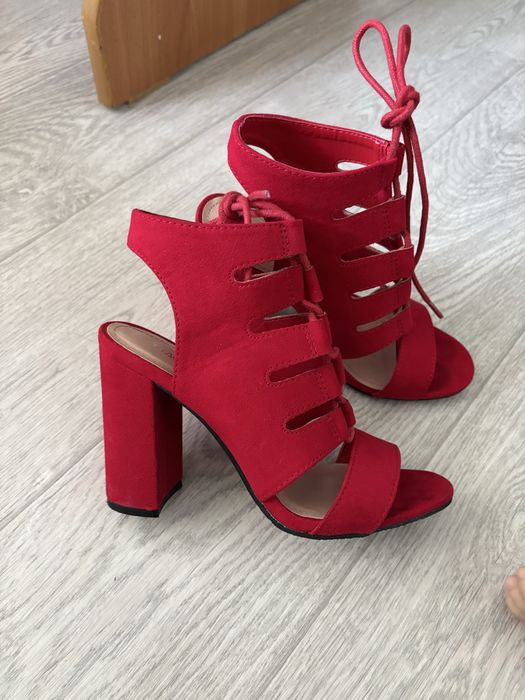 Туфли женские.