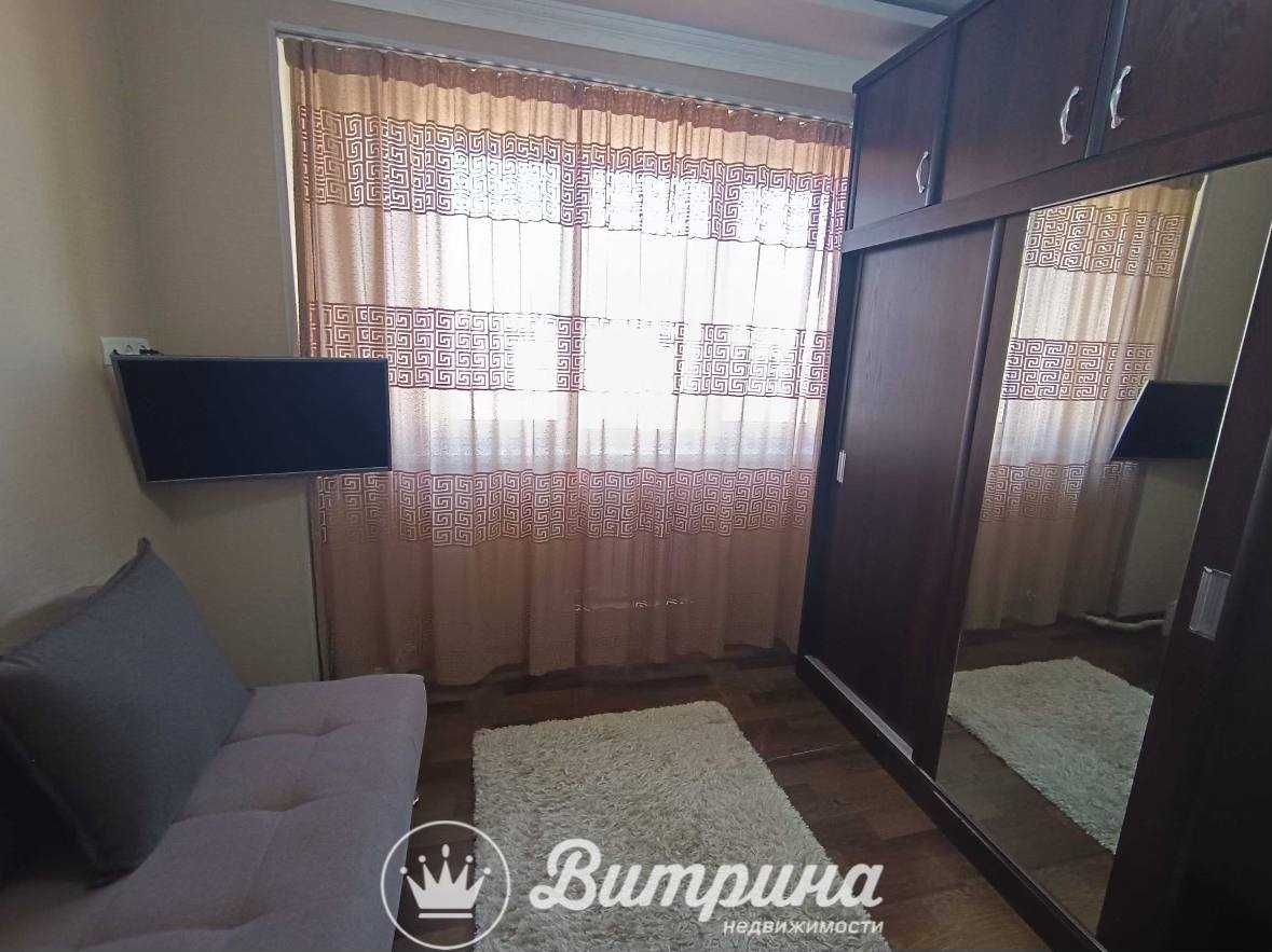Продается 2-х комнатная квартира на Кушбеги,Спорткомплекс.