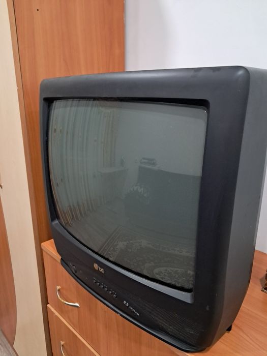 Продам телевизор.  LG