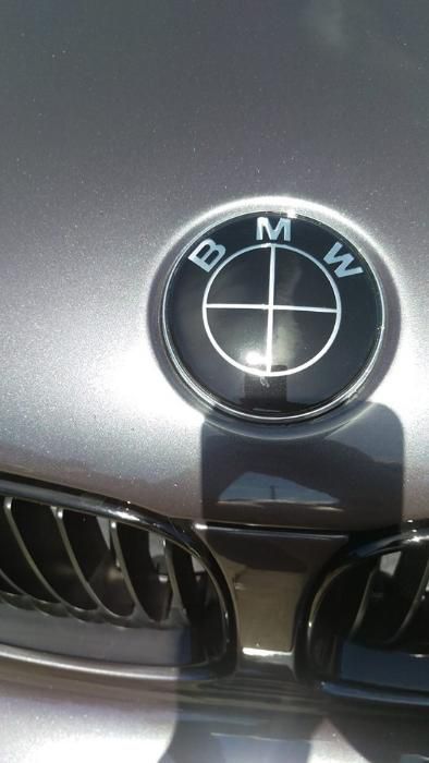 Emblema Logo Capota BMW E39 E46 E53 E60 E61 82mm full Neagra E30 E92