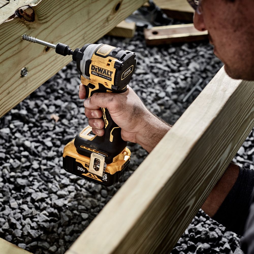 Импакт / Винтоверт DeWALT Atomic DCF850N 18V 205Nm Brushless