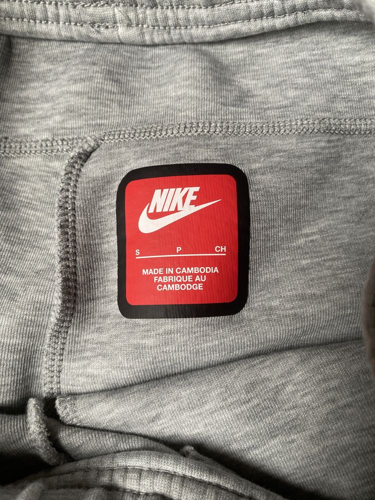 Nike tech fleece долно ОРИГИНАЛНО