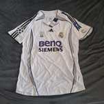 ADIDAS ретро тениска на Real Madrid НОВА