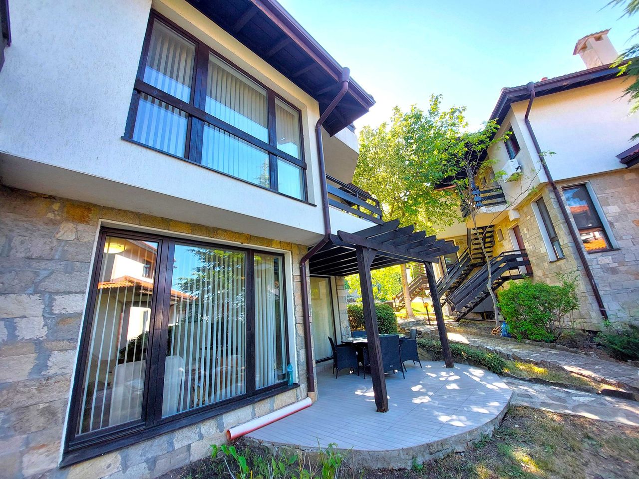 Продава се Къща в к.к. Слънчев бряг - 132 кв.м за 1054 €/кв.м - Снимка #19