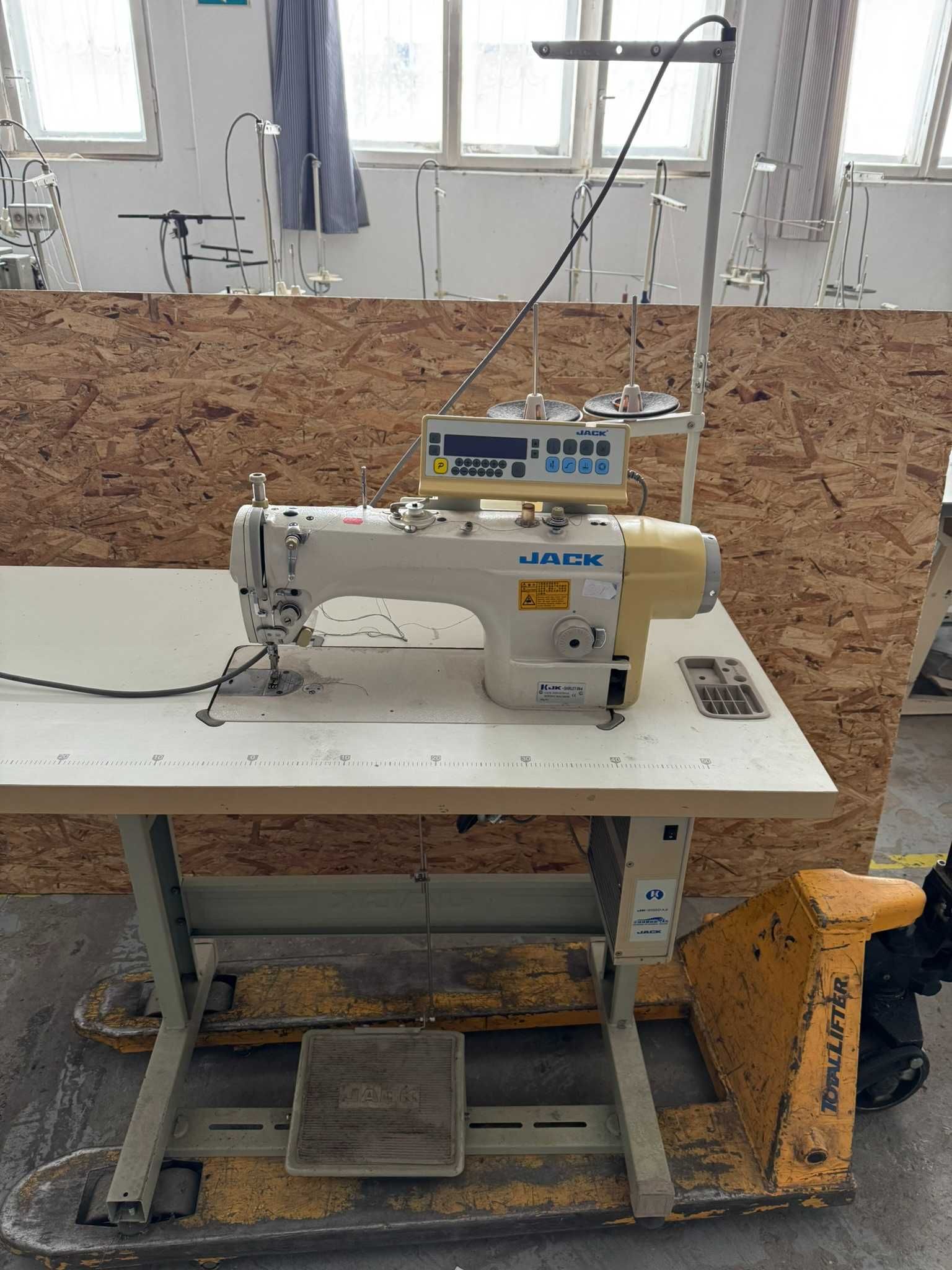 Masina de cusut liniara 220V Jack Shirley IIIN-4