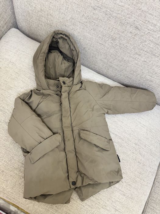 Продам зимние детские куртки Zara