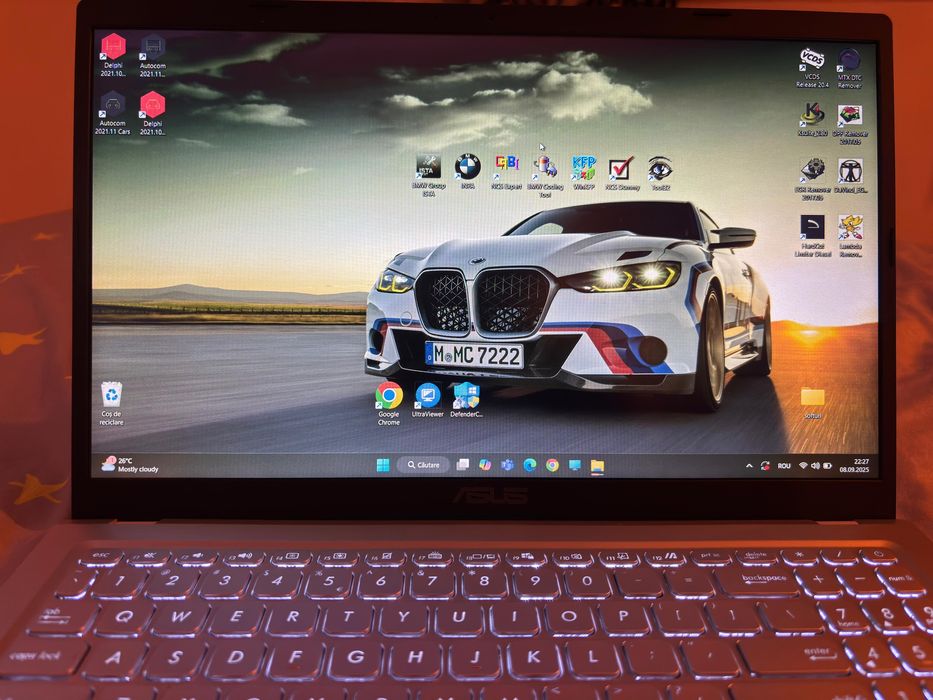 Laptop Asus cumparat de nou