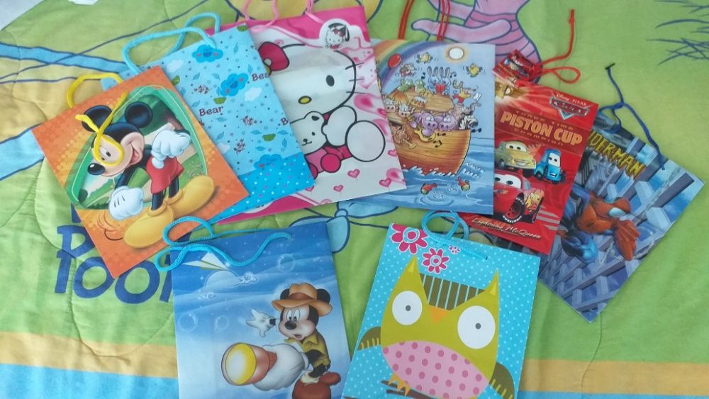 10 броя нови пликове за подарък-10лв.