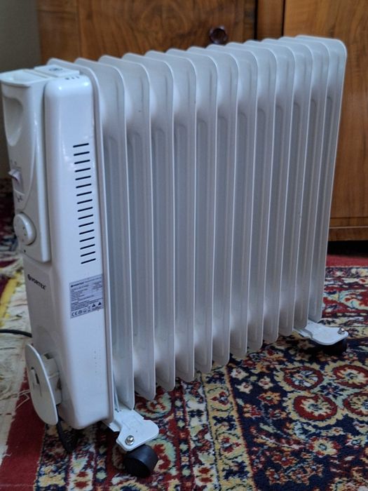 Vand radiator electric cu ulei VORTEX