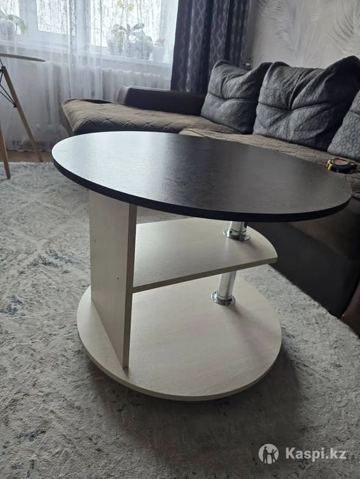 Продам столик журнальный б/у,состояние нового,самовывоз.