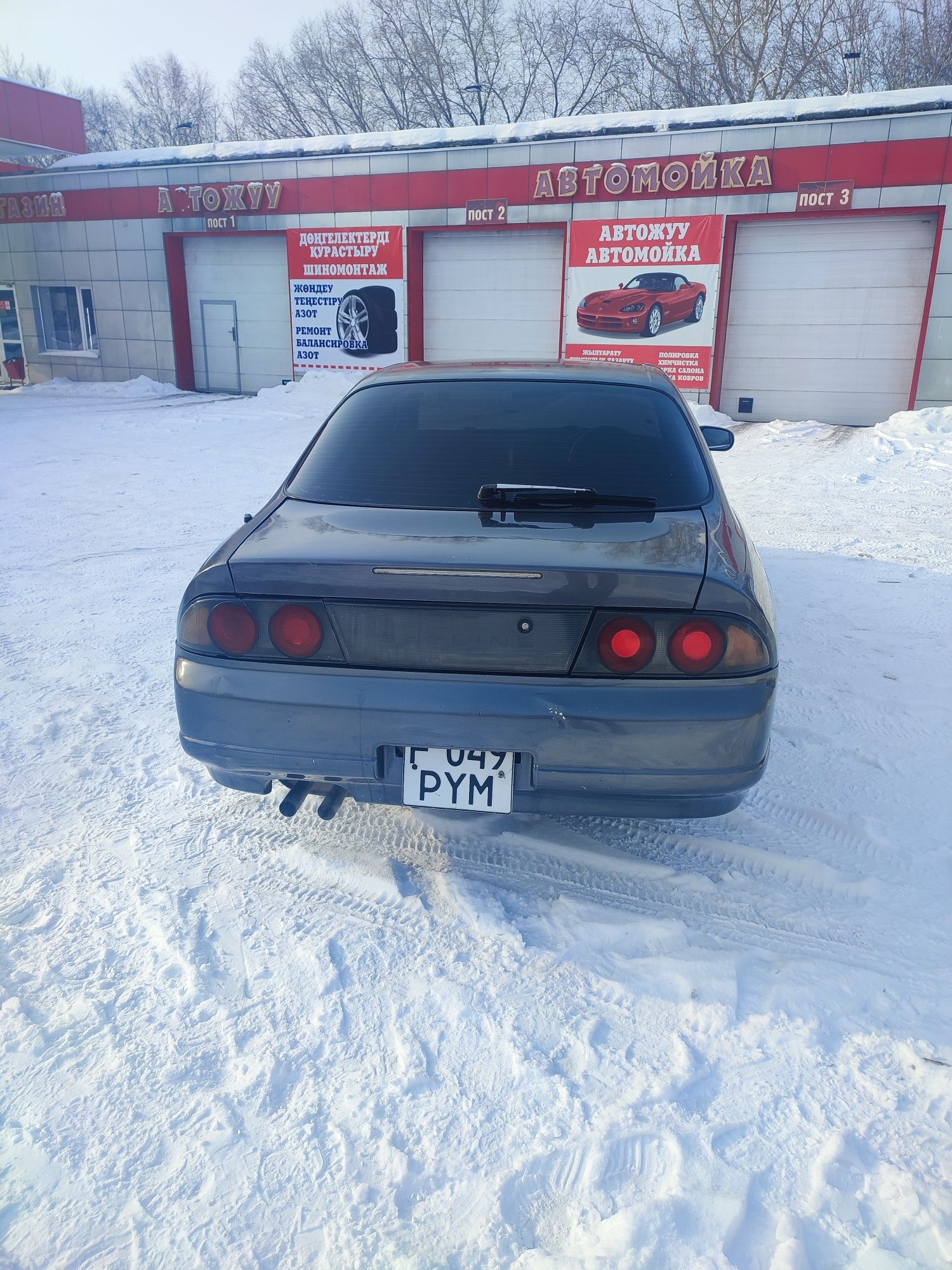 Nissan Skyline 2.5