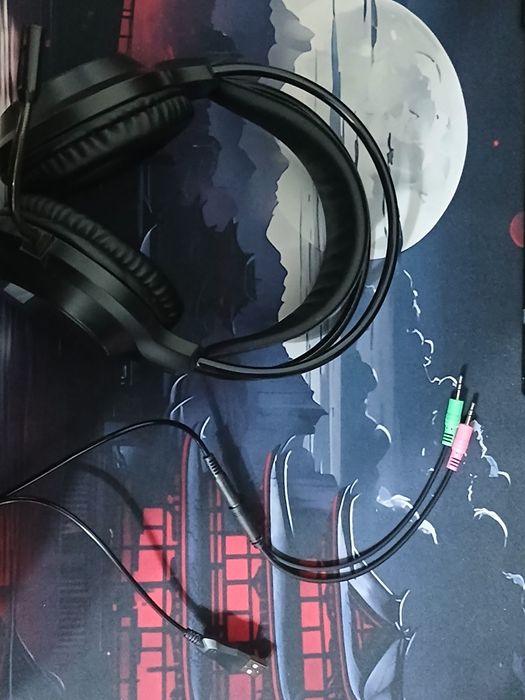 Продам игровые наушники