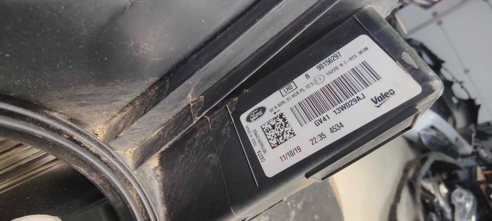 far dreapta ford kuga halogen 2018