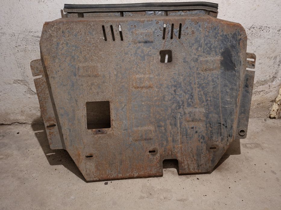 Scut metalic( fier) Toyota Corolla